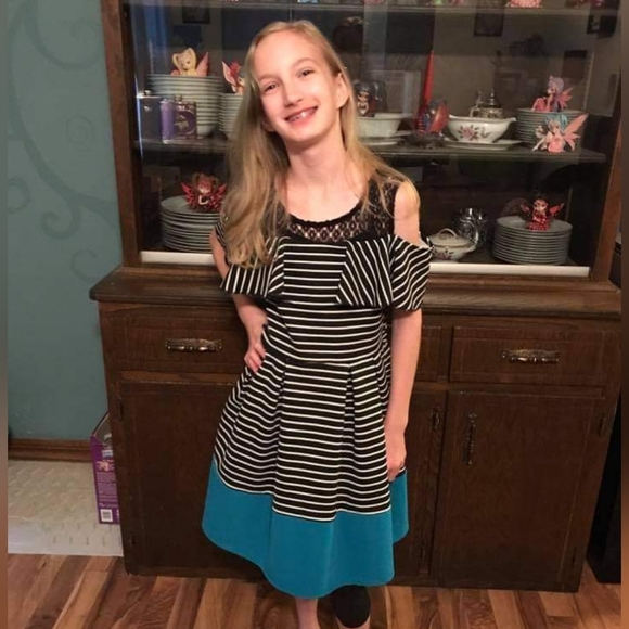 KnitWorks Girls Dress - Picture 2 of 8